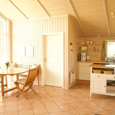 Timmenhus - Ferienhaeuser Am Feldrand