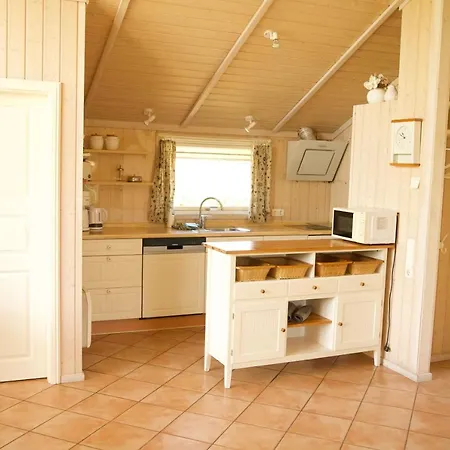 Timmenhus - Am Feldrand Ferienhaus *