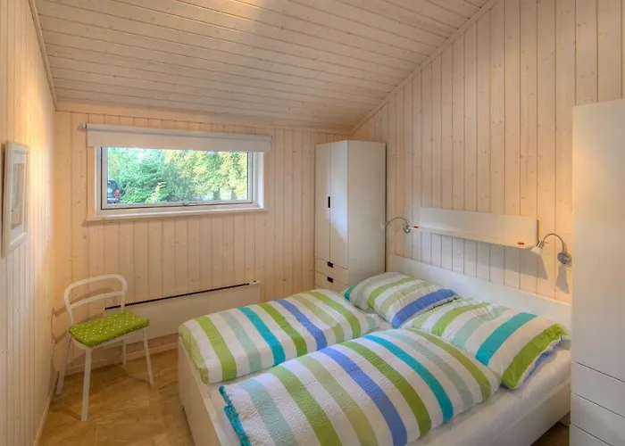 Timmenhus - Ferienhaeuser Am Feldrand