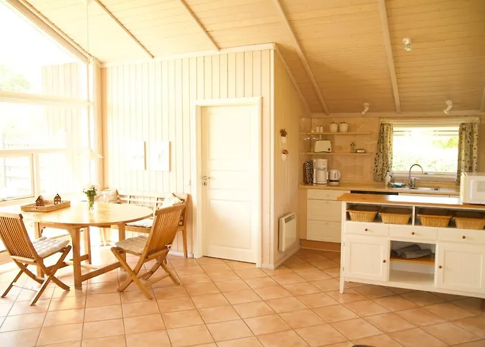 Timmenhus - Ferienhaeuser Am Feldrand